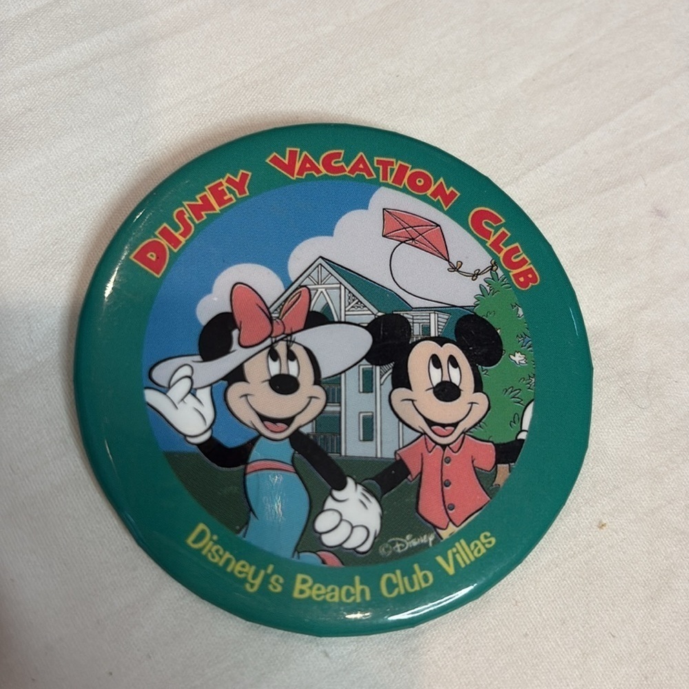 3 Disney Themed Collectible Pins - Picture 3 of 6